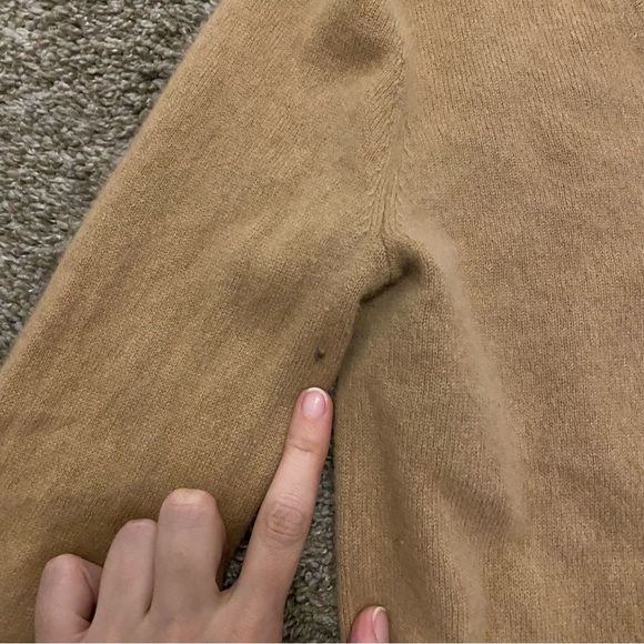 Quince 100% cashmere / Mongolian cashmere vneck sweater - Picture 4 of 7